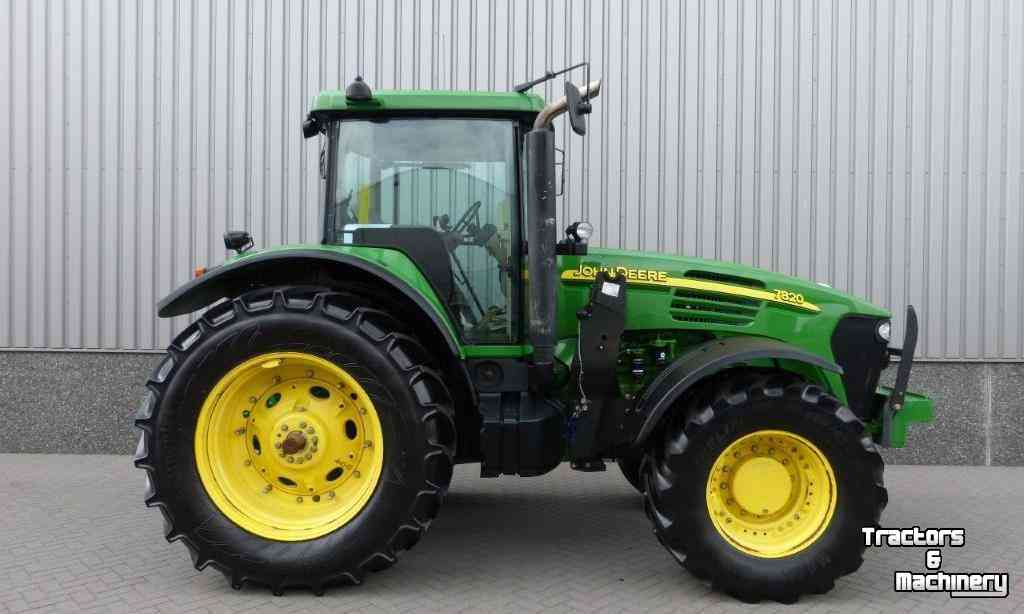 Tractors John Deere 7820 Tractor