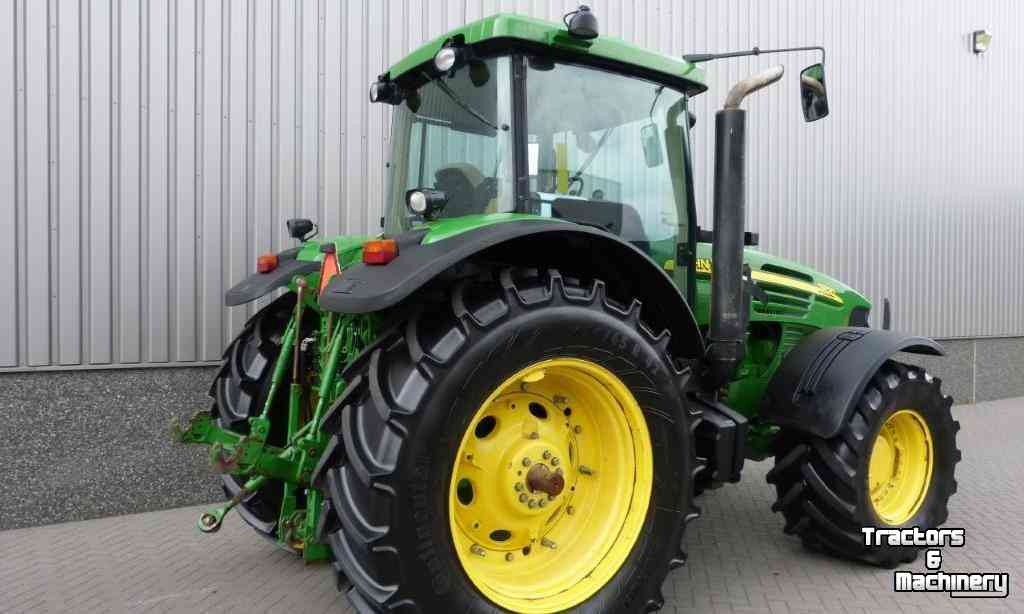 Tractors John Deere 7820 Tractor