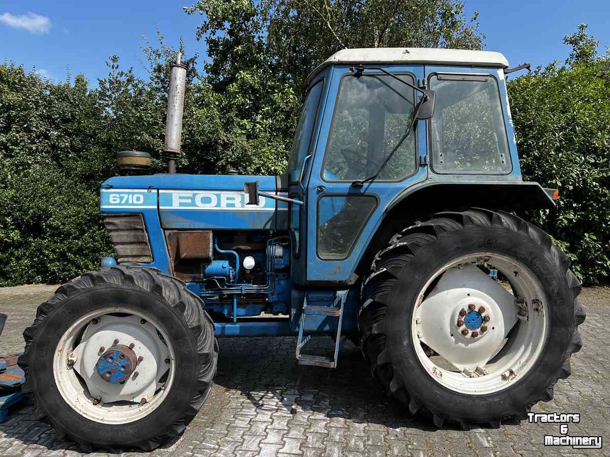 Tractors Ford 6710