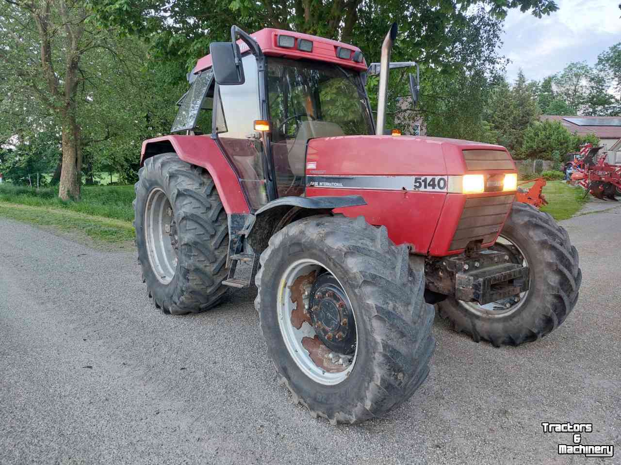 Tractors Case-IH 5130