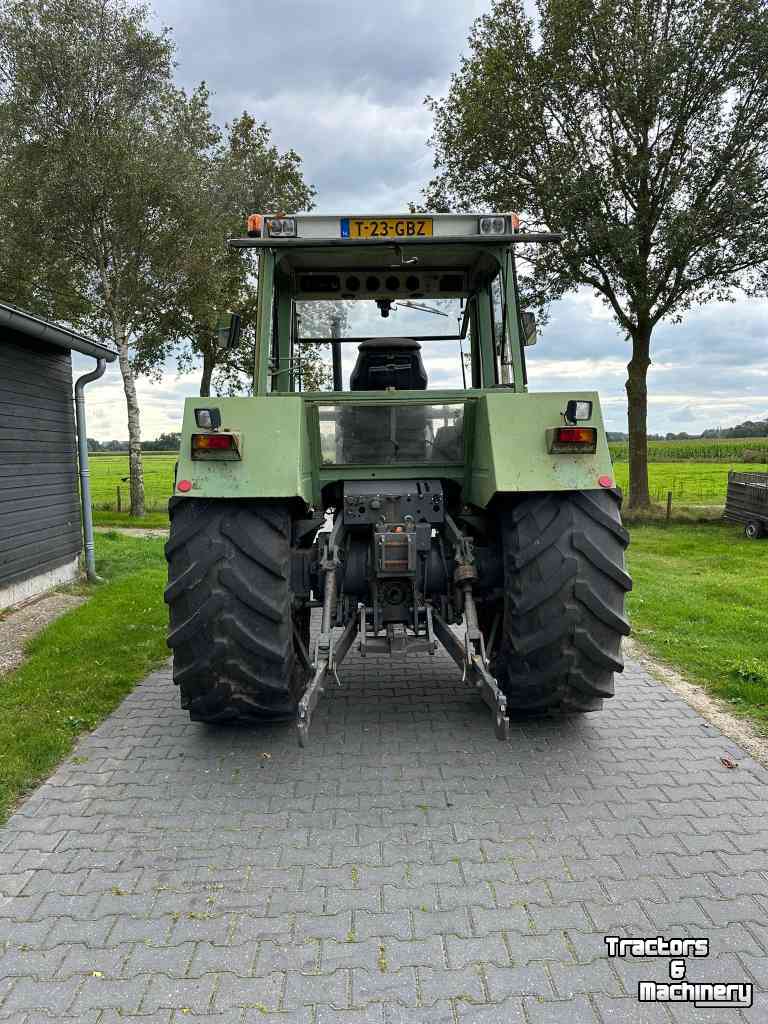 Tractors Fendt Favorit 611 LS