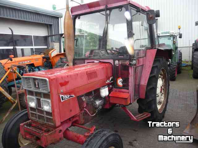 Tractors International 733
