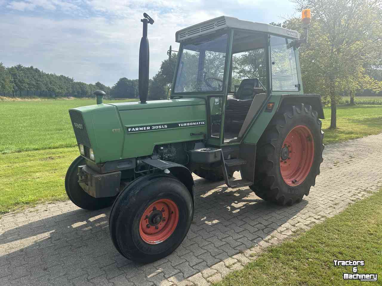 Tractors Fendt 305 LS