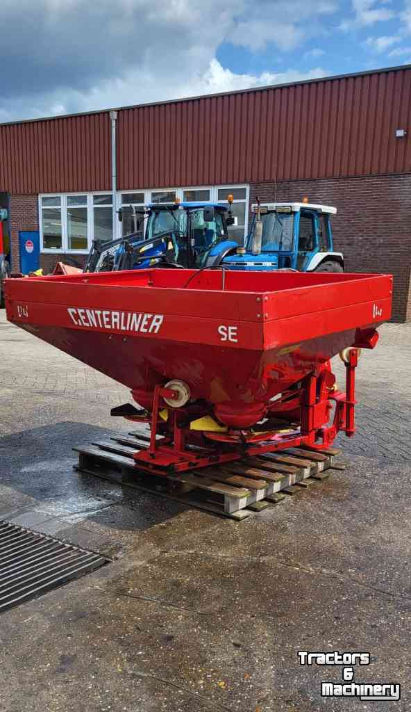 Fertilizer spreader Lely Centerliner SE Kunstmeststrooier