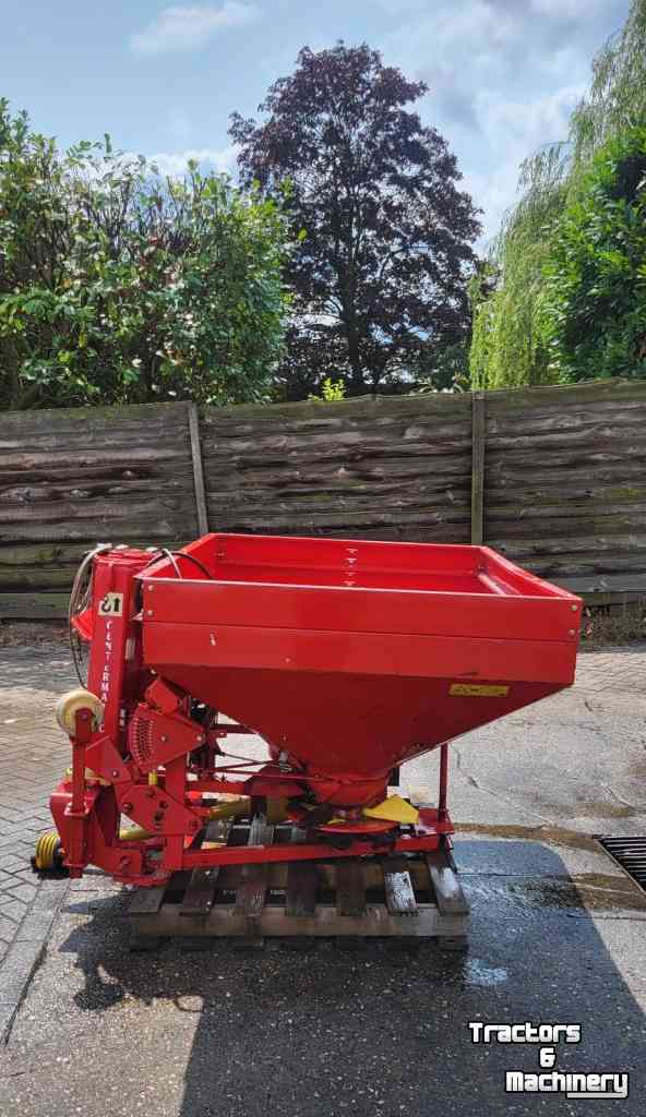 Fertilizer spreader Lely Centerliner SE Kunstmeststrooier