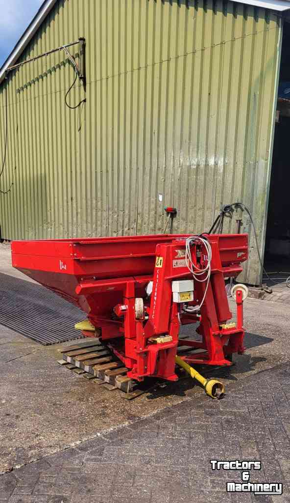 Fertilizer spreader Lely Centerliner SE Kunstmeststrooier