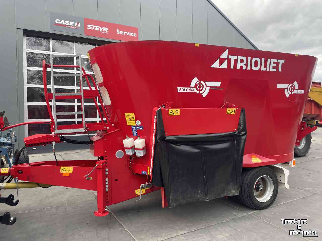 Vertical feed mixer Trioliet Solomix :2-1400 met Hooiring