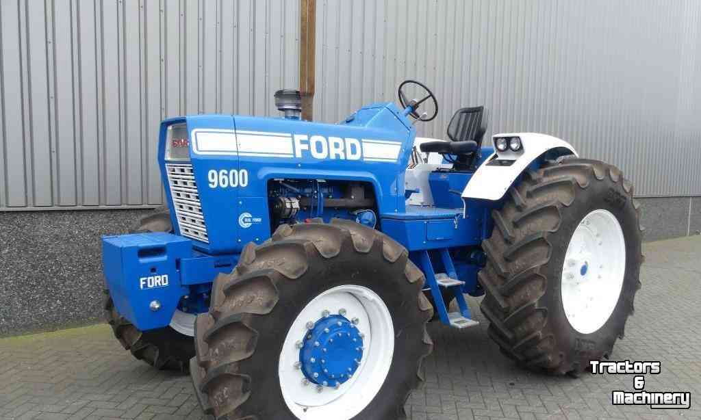 Tractors Ford 9600 4WD Tractor