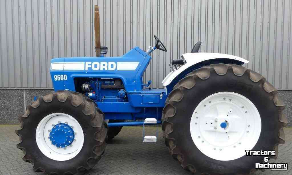 Tractors Ford 9600 4WD Tractor