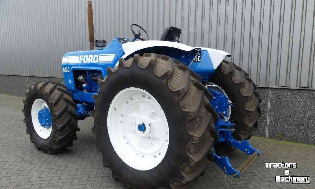 Tractors Ford 9600 4WD Tractor