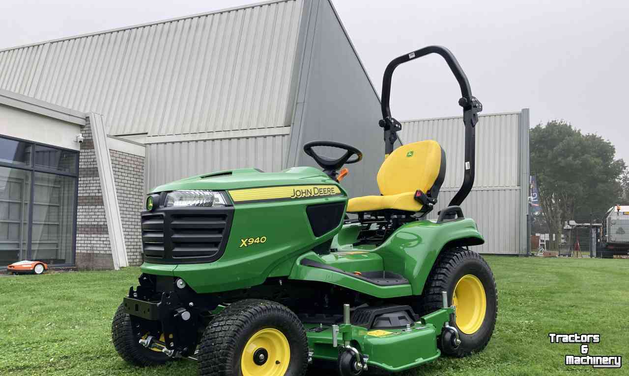 Mower self-propelled John Deere X940 Zitmaaier