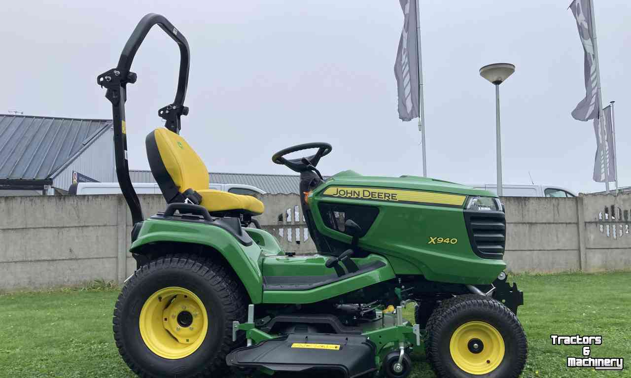 Mower self-propelled John Deere X940 Zitmaaier