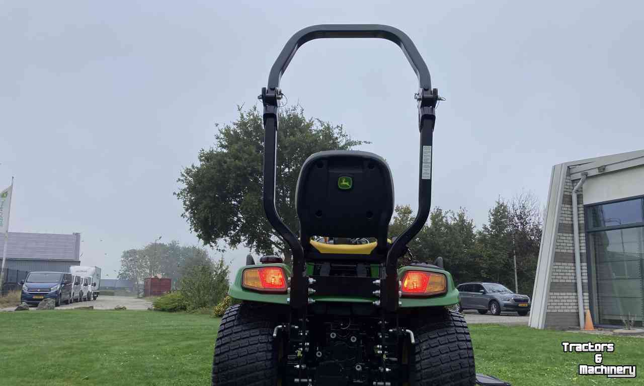 Mower self-propelled John Deere X940 Zitmaaier