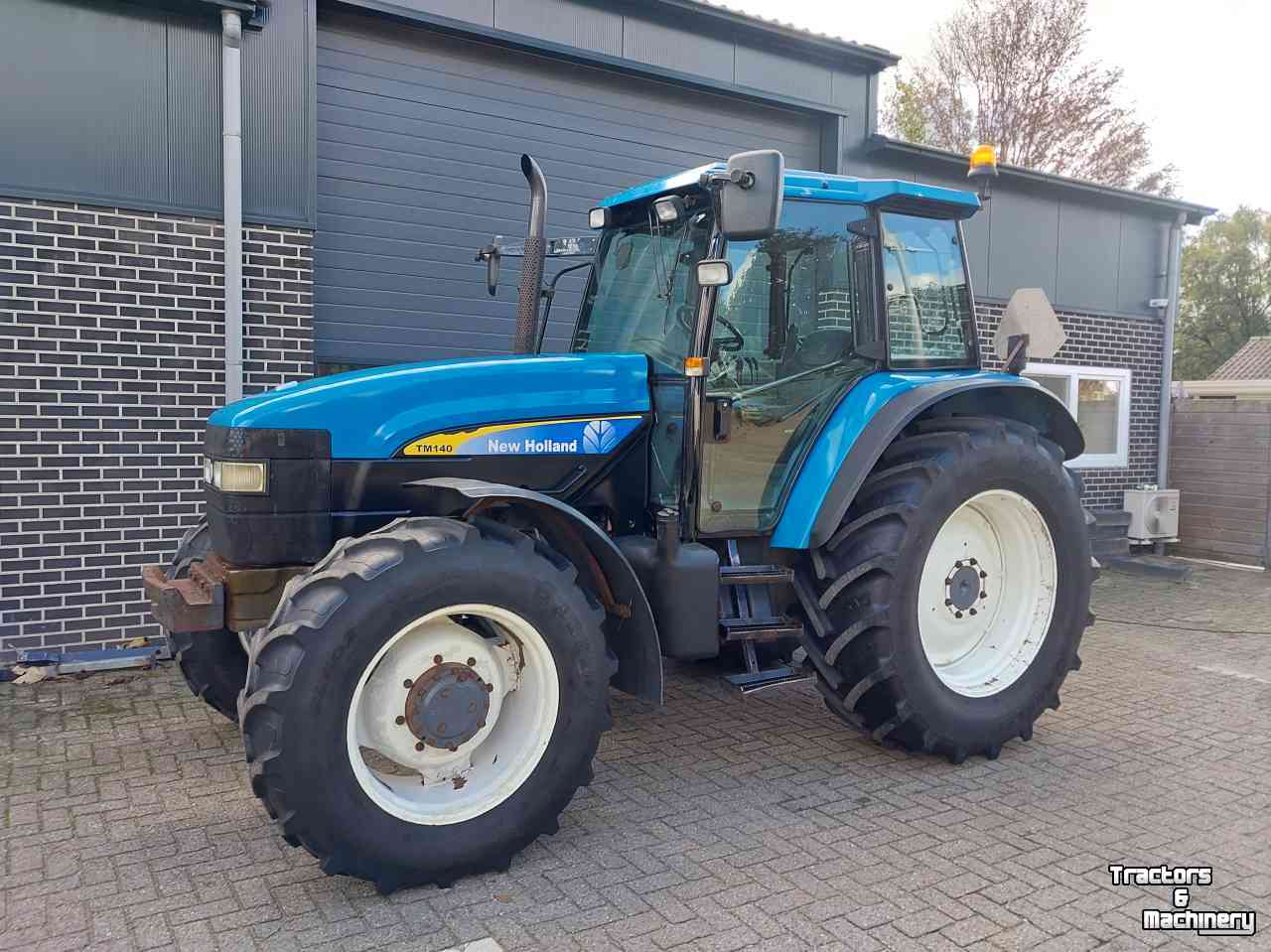 Tractors New Holland TM 135