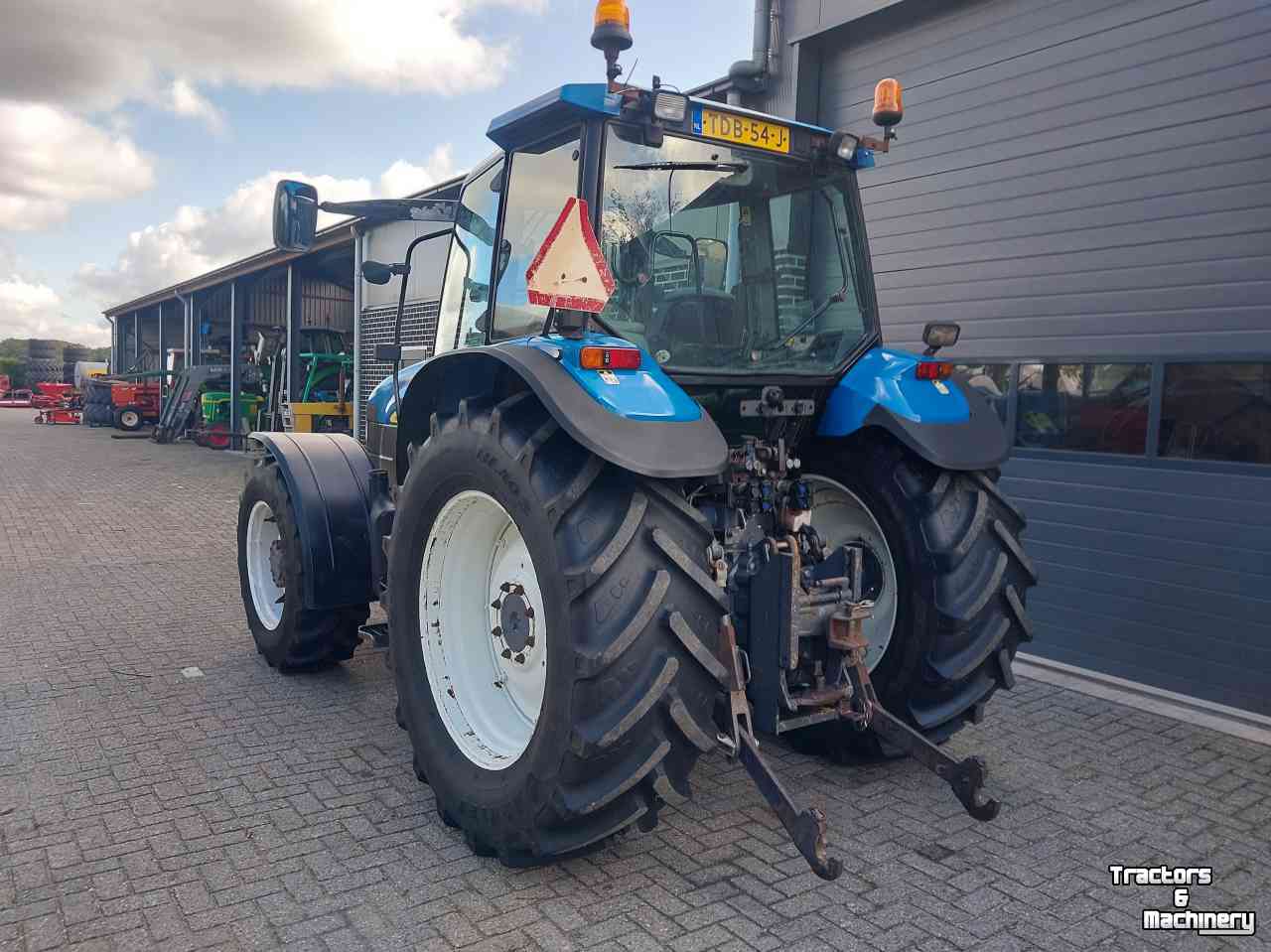 Tractors New Holland TM 135