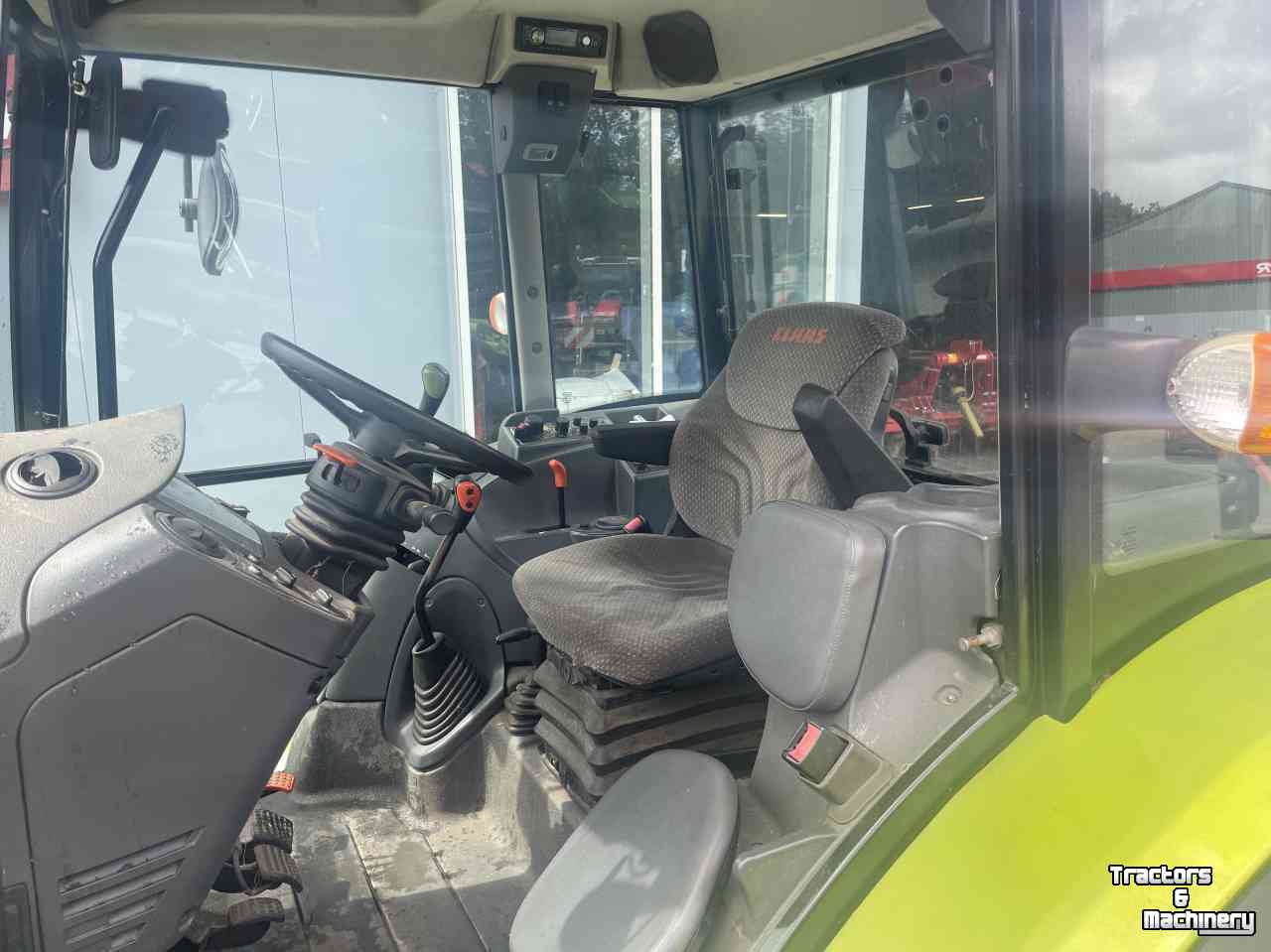 Tractors Claas Axos 329