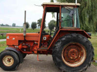 Tractors Renault 781 2WD Tractor