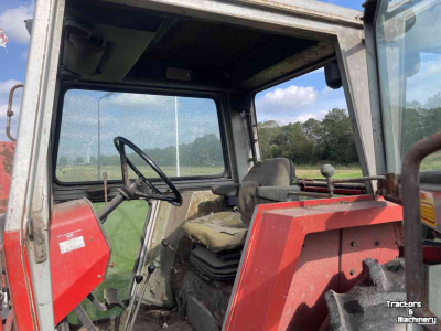 Tractors Massey Ferguson 590 met voorlader