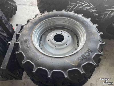 Wheels, Tyres, Rims & Dual spacers Mitas 340/85R28 en 340/85R 38 op verstelbare velgen