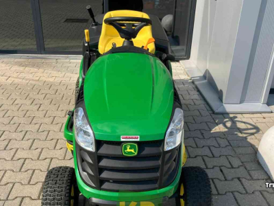 Mower self-propelled John Deere X116R Zitmaaier