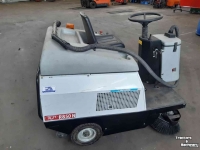 Sweepers and vacuum sweepers  RCM R 850 N Zelfrijdende Veegmachine