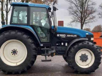 Tractors New Holland 8160 Tractor