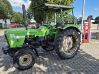 Tractors Deutz-Fahr D6007 met kruip