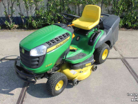 Mower self-propelled John Deere X155R zitmaaier maaitrekker gazonmaaier hydrostaat grasmaaier