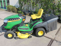 Mower self-propelled John Deere X155R zitmaaier maaitrekker gazonmaaier hydrostaat grasmaaier