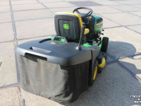 Mower self-propelled John Deere X155R zitmaaier maaitrekker gazonmaaier hydrostaat grasmaaier