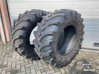 Wheels, Tyres, Rims & Dual spacers  Ozki set banden 540/65-28