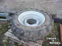 Wheels, Tyres, Rims & Dual spacers Vredestein 320-70-24