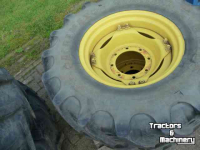 Wheels, Tyres, Rims & Dual spacers BKT 460/85r34 en 380/85r24
