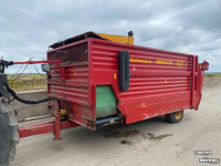 Silage-block distribution wagon Schuitemaker Amigo 40S met weeginrichting